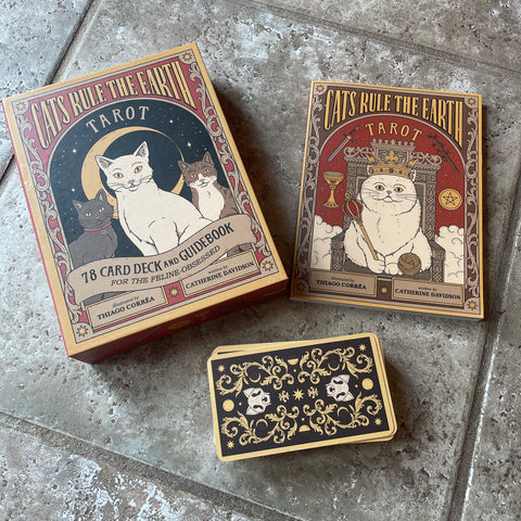 Cats Rule the Earth Tarot: 78-Card Deck and Guidebook for the Feline-Obsessed