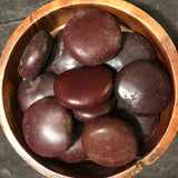 6Witch3 African Dream Herb Seeds - a dozen or so seeds shown in a brown wooden bowl